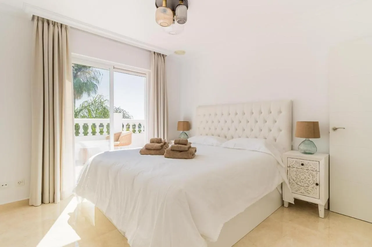 Arcadia - Avenida 28 De Las Adelfas 29680 Estepona, Malaga スペイン