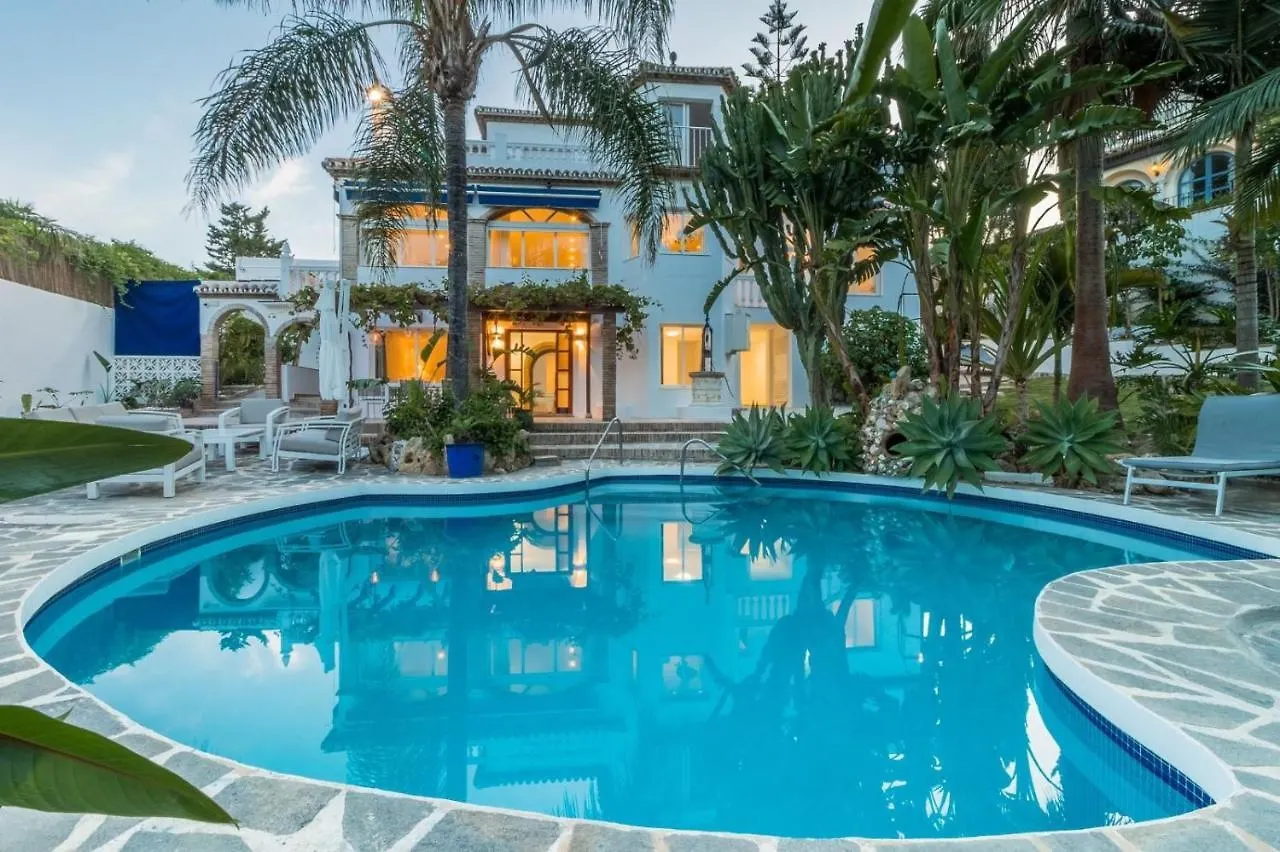 Arcadia - Avenida 28 De Las Adelfas 29680 Estepona, Malaga Villa