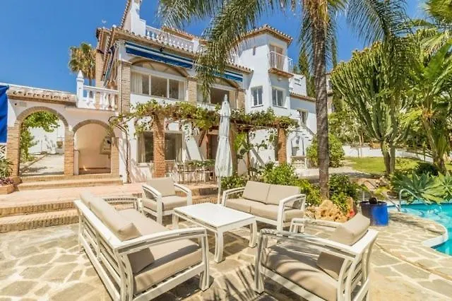 Arcadia - Avenida 28 De Las Adelfas 29680 Estepona, Malaga 0*, エステポナ
