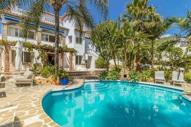 Arcadia - Avenida 28 De Las Adelfas 29680 Estepona, Malaga ヴィラ
