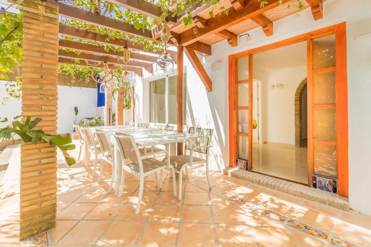 Villa Arcadia - Avenida 28 De Las Adelfas 29680 Estepona, Malaga